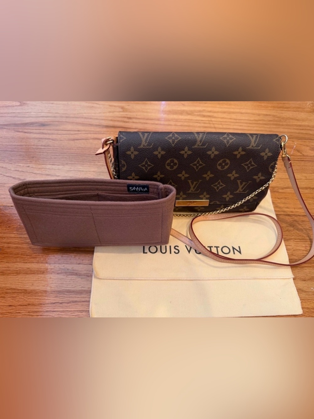 Louis Vuitton Favorite MM Monogram Crossbody Shoulder Bag
